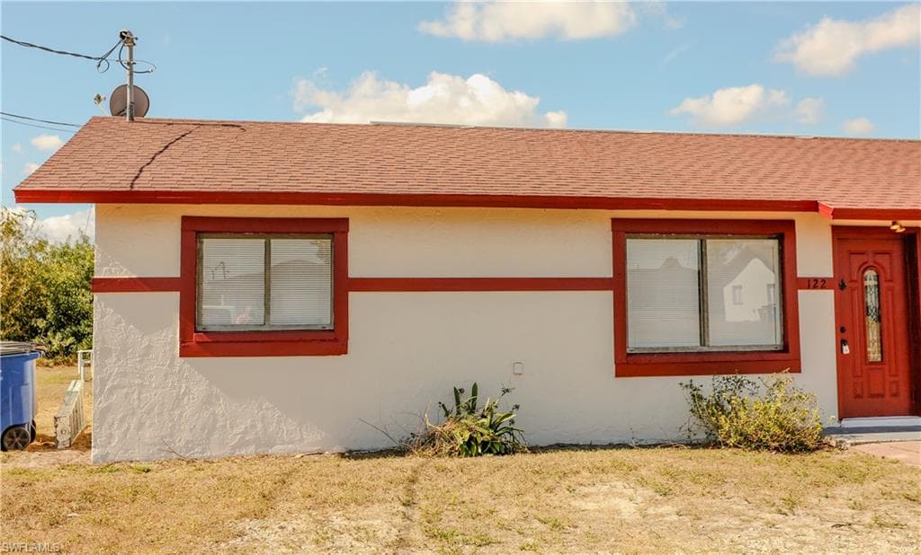 122 Gordon AVE S LEHIGH ACRES, FL 33973