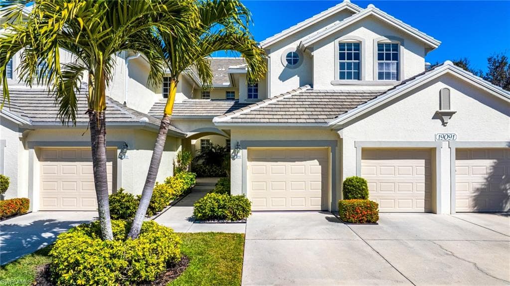 19091 Ridgepoint DR 202 ESTERO, FL 33928