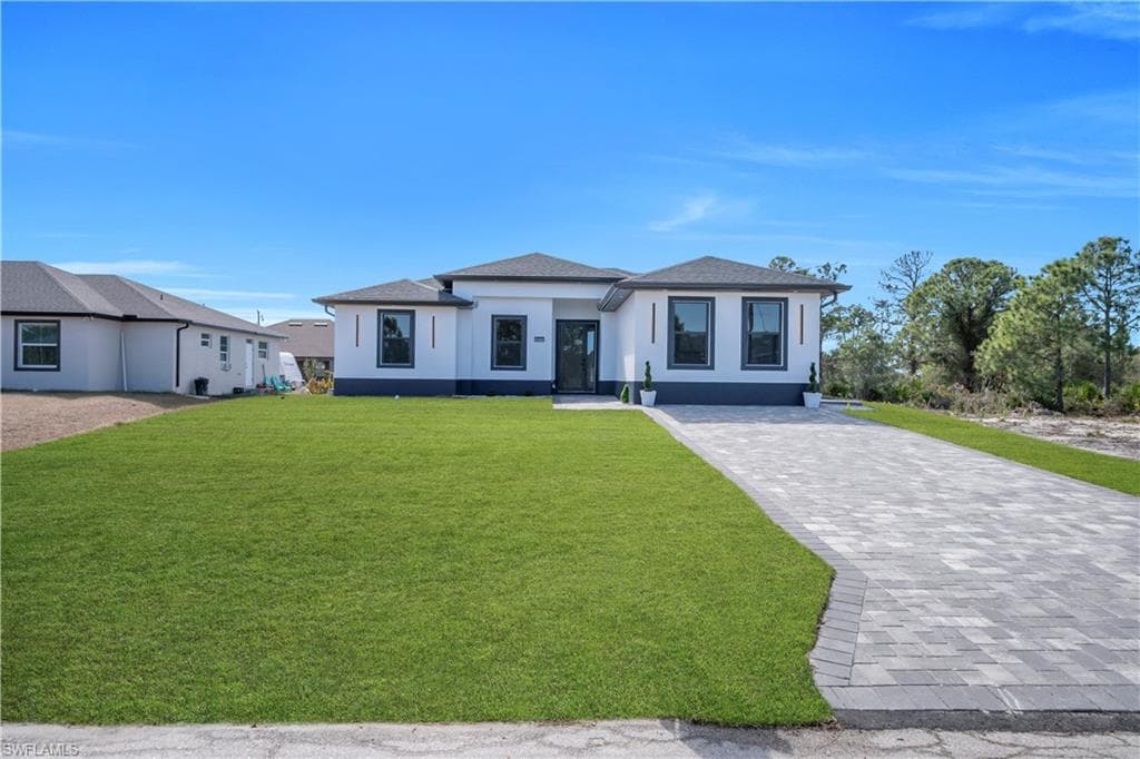 3009 42nd ST W LEHIGH ACRES, FL 33971