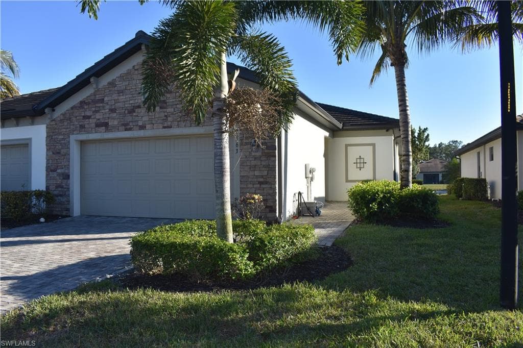 9163 Woodhurst DR NAPLES, FL 34120
