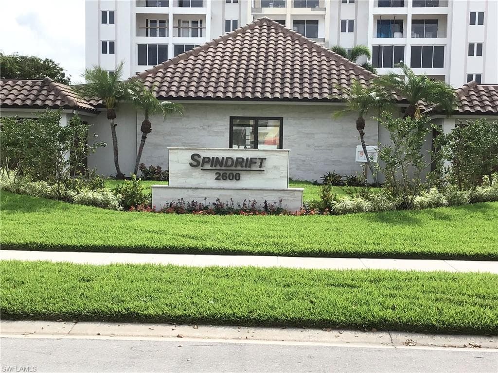 2600 Gulf Shore BLVD N 64 NAPLES, FL 34103