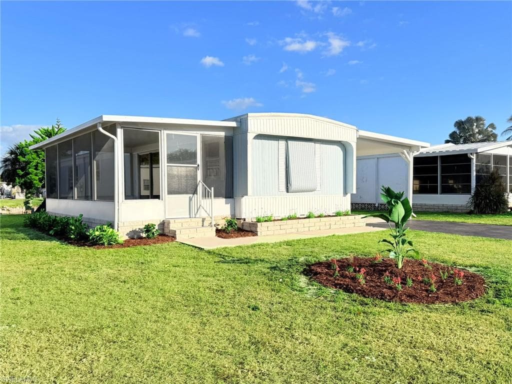 815 Cape Haze LN E NAPLES, FL 34104