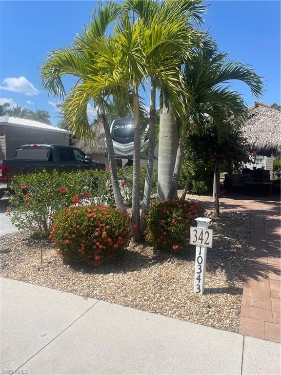 10343 Fire Flag TRL FORT MYERS, FL 33905