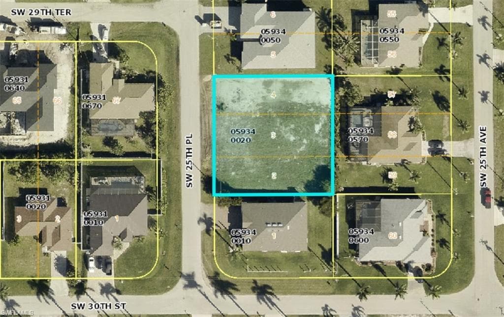 2907 SW 25th PL CAPE CORAL, FL 33914