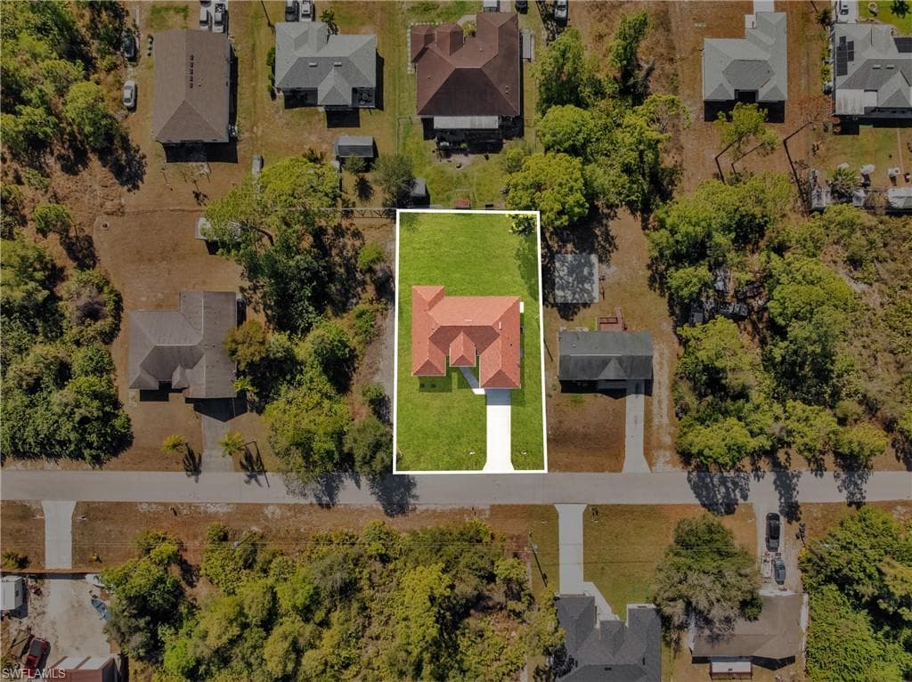 2909 9th ST W LEHIGH ACRES, FL 33971