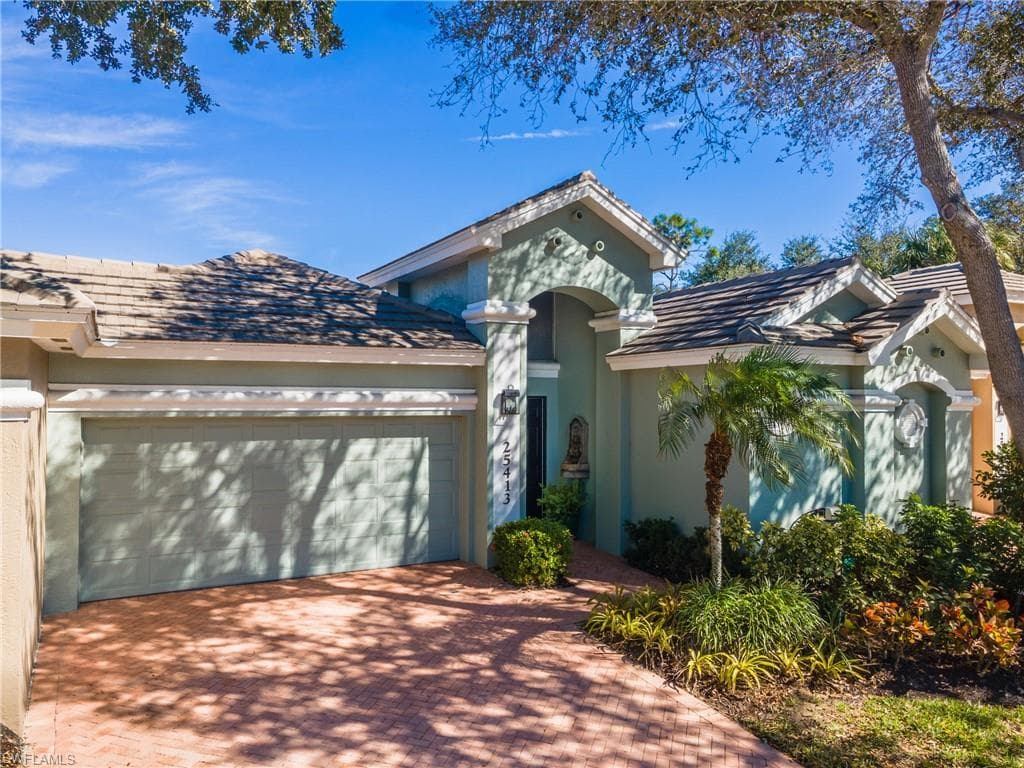 25413 Alicante DR BONITA SPRINGS, FL 34134