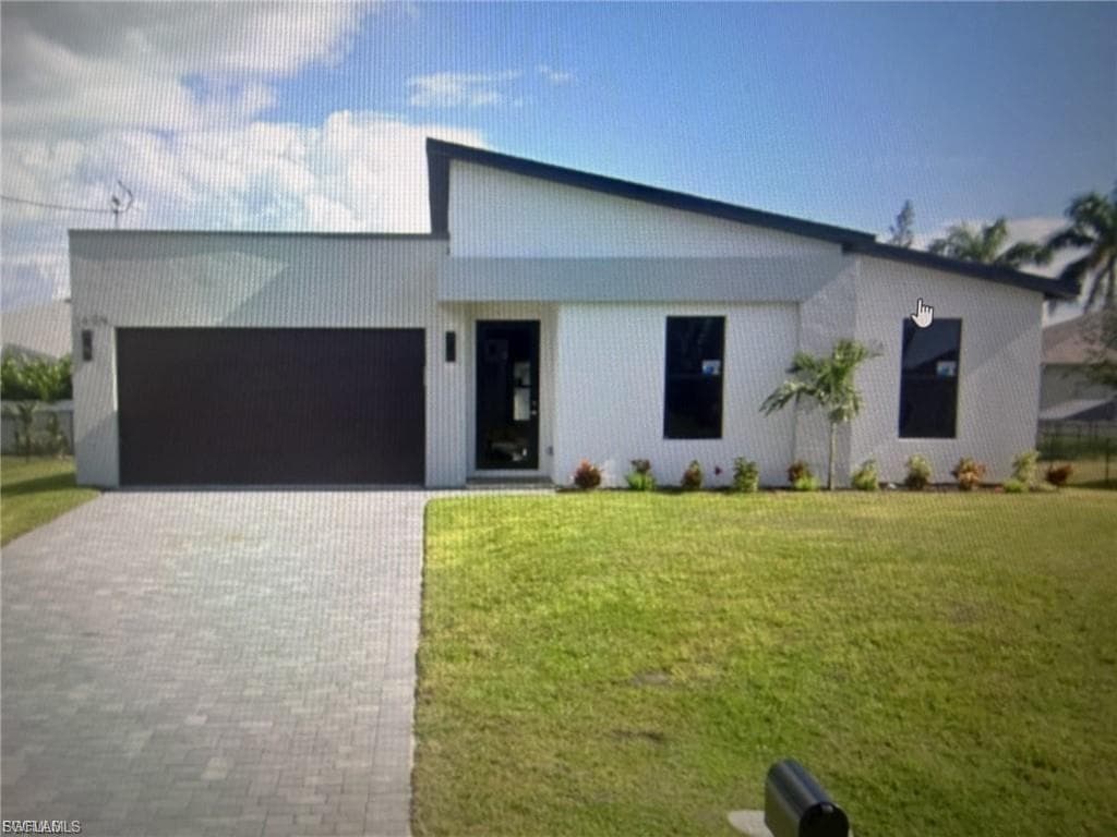 2012 NE 28th ST CAPE CORAL, FL 33909