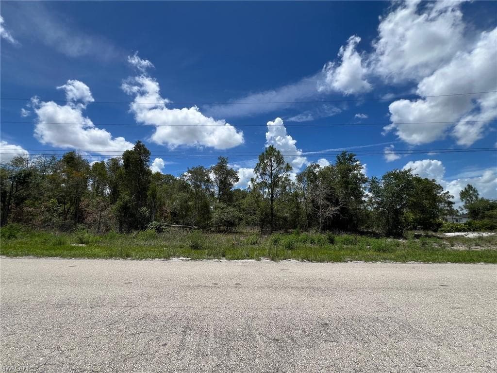 2617 52 ST SW LEHIGH ACRES, FL 33976