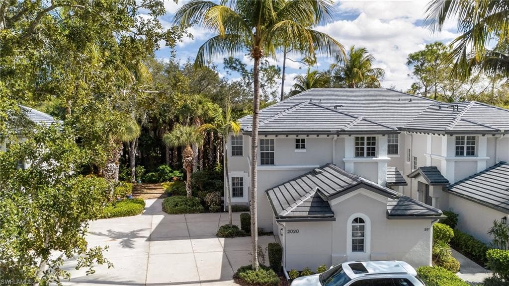 2020 Tarpon Bay DR N 101 NAPLES, FL 34119