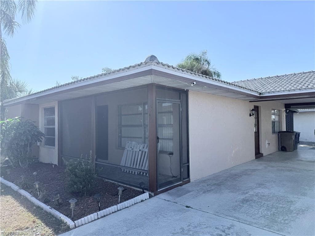6 Parkwood Villas CT LEHIGH ACRES, FL 33936