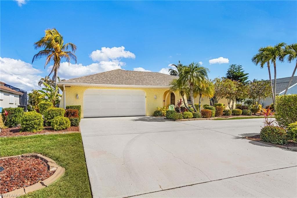 4215 SW 13th AVE CAPE CORAL, FL 33914