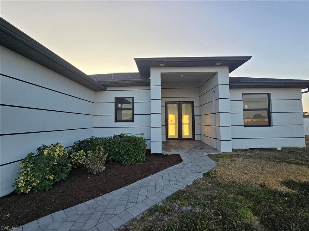 2916 Nelson RD N CAPE CORAL, FL 33993