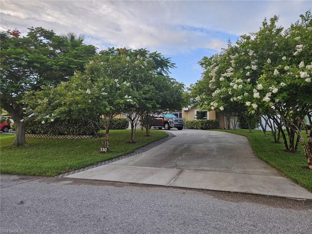 330 SW 19th LN CAPE CORAL, FL 33991