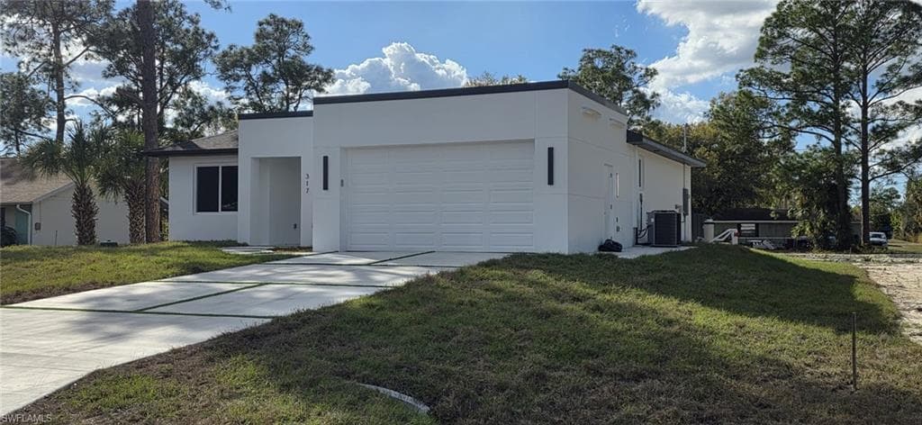 317 Roosevelt AVE LEHIGH ACRES, FL 33936