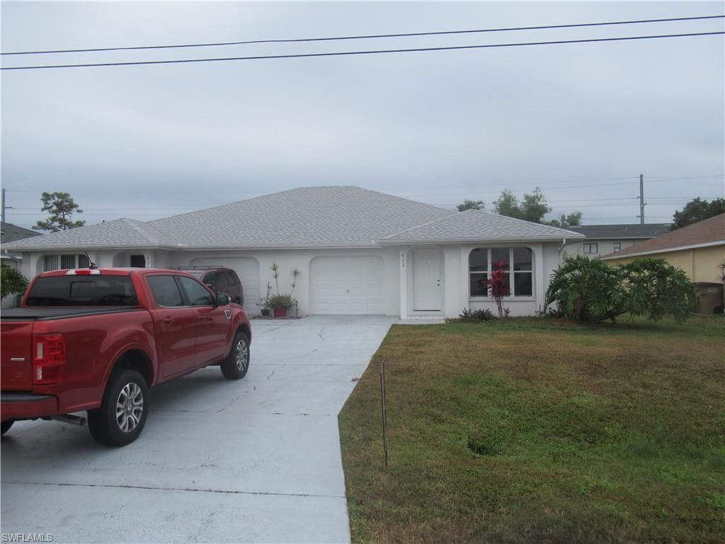 926 SE 8th ST CAPE CORAL, FL 33990