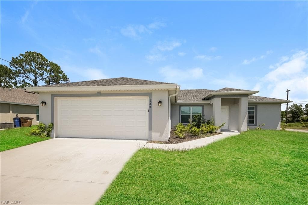 2900 7th ST W LEHIGH ACRES, FL 33971