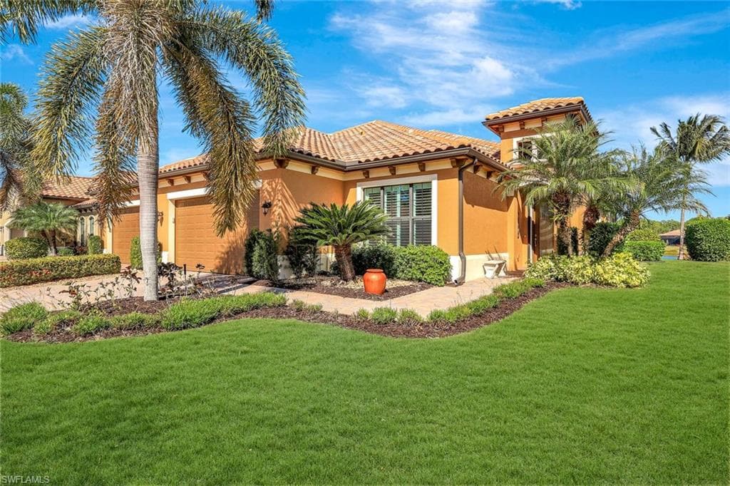 9142 Isla Bella CIR BONITA SPRINGS, FL 34135