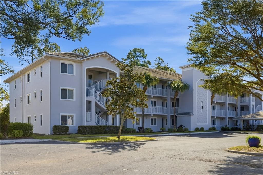7823 Regal Heron CIR 104 NAPLES, FL 34104