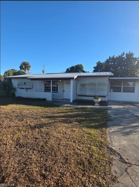 204 E Bougainvillea RD LEHIGH ACRES, FL 33936