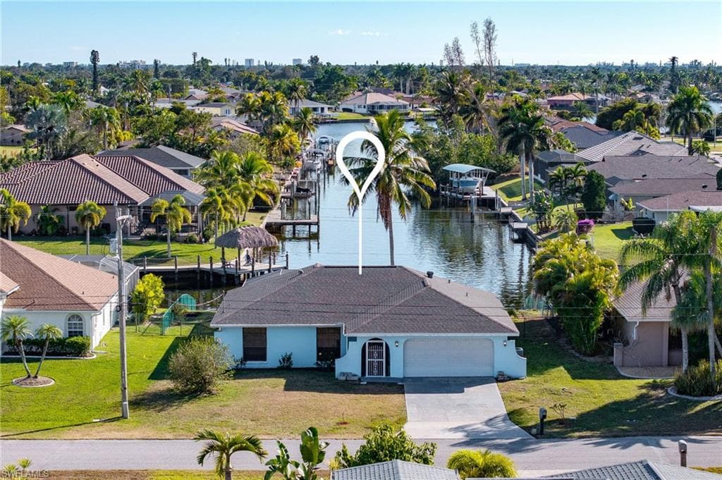 224 SE 31st TER CAPE CORAL, FL 33904
