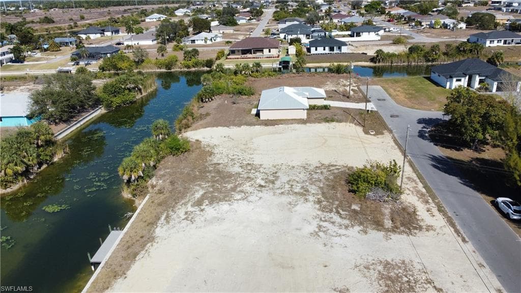 1906 NE 13th PL CAPE CORAL, FL 33909