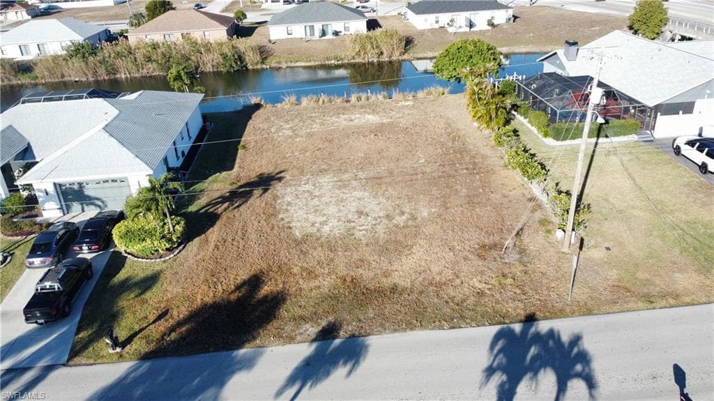 8 SE 8th PL CAPE CORAL, FL 33990