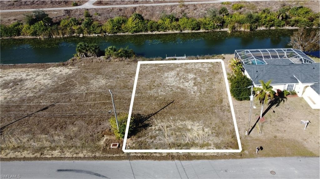 2300 NE 13th AVE CAPE CORAL, FL 33909