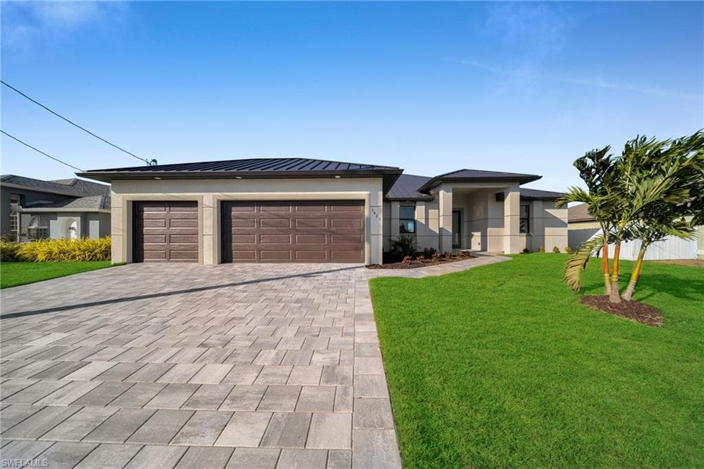 1425 NE 2nd ST CAPE CORAL, FL 33909