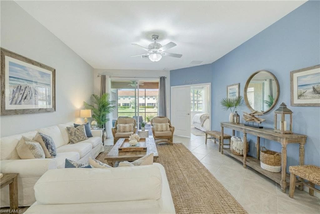2567 Vine AVE NAPLES, FL 34120