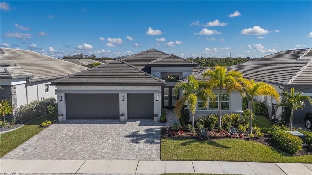 12128 Eucalyptus WAY NAPLES, FL 34120