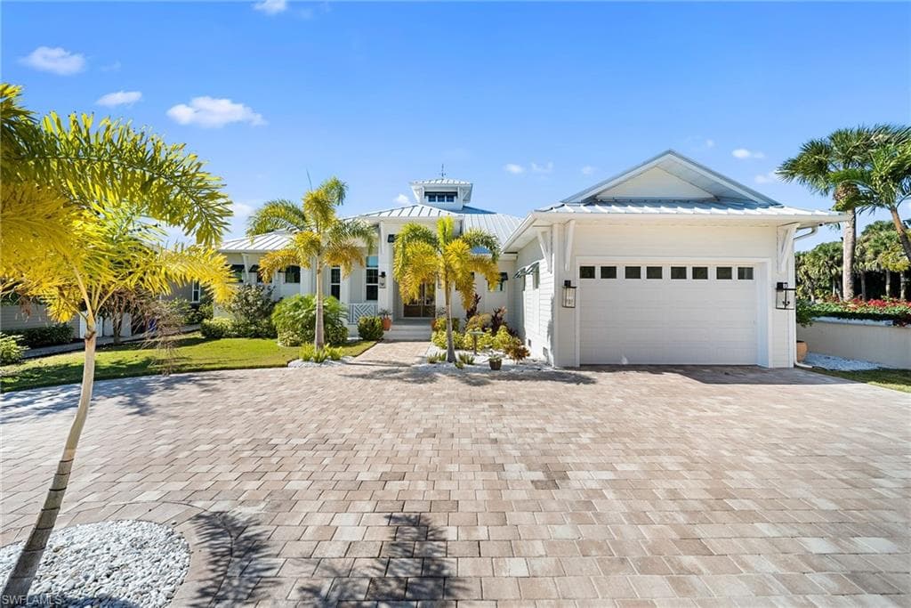 27000 Flamingo DR BONITA SPRINGS, FL 34135