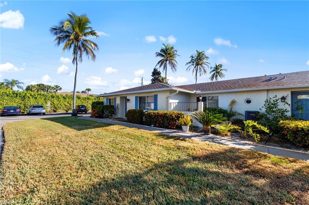 87 Glades BLVD 3 NAPLES, FL 34112