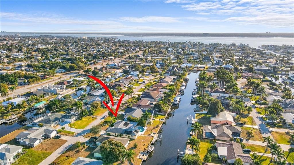 818 Monticello CT CAPE CORAL, FL 33904