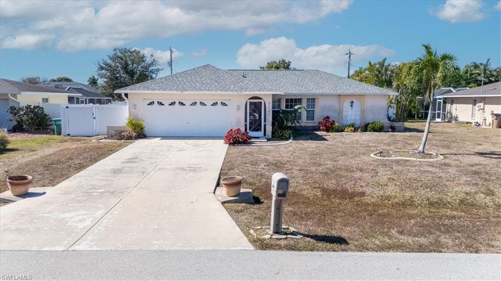 2206 SE 8th PL CAPE CORAL, FL 33990