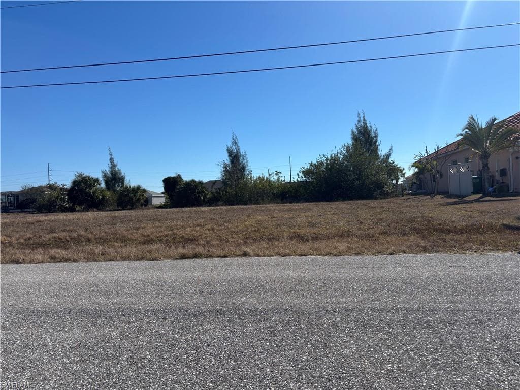 416 NW 9th ST CAPE CORAL, FL 33993