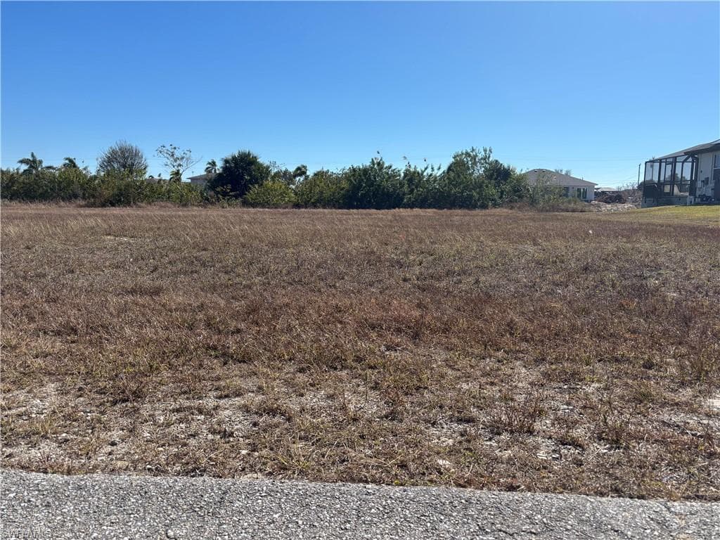 1630 NE 23rd TER CAPE CORAL, FL 33909