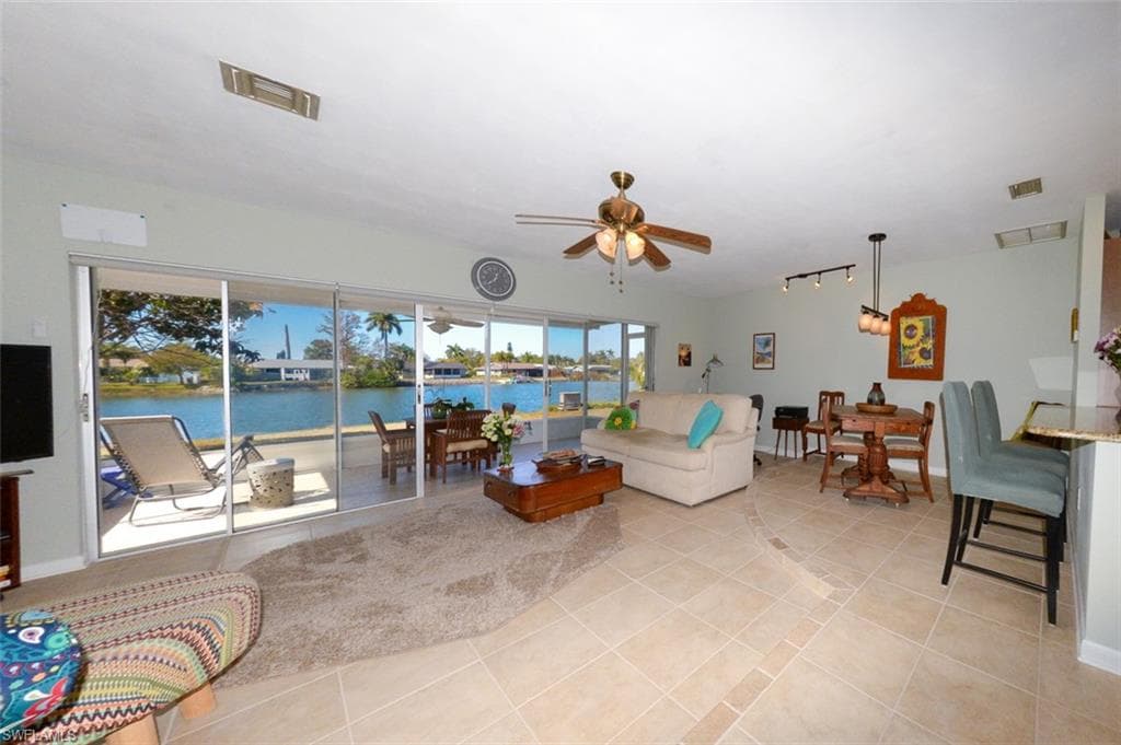 15690 Lake Candlewood DR FORT MYERS, FL 33908