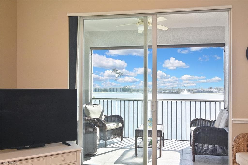 10361 Butterfly Palm DR 723 FORT MYERS, FL 33966