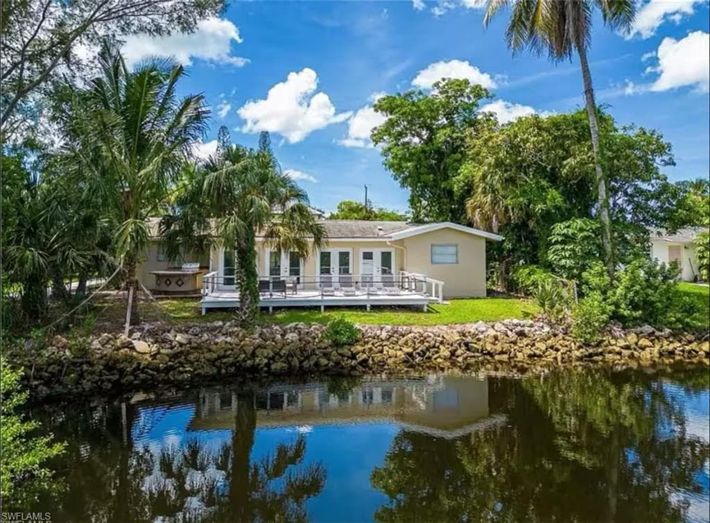 514 14th ST N NAPLES, FL 34102