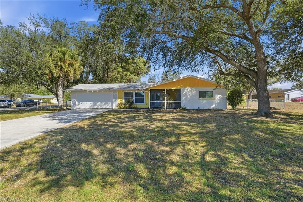 2230 Poinciana BLVD FORT MYERS, FL 33905