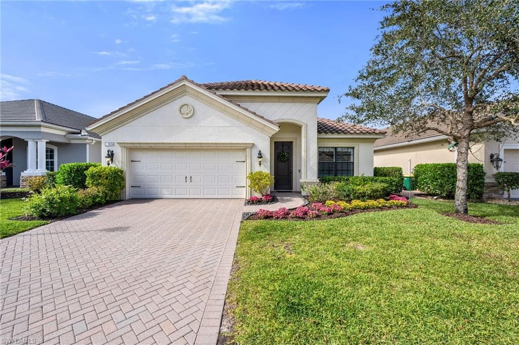 3634 Canopy CIR NAPLES, FL 34120