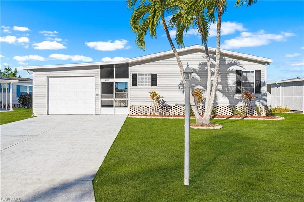 289 Riverwood RD NAPLES, FL 34114