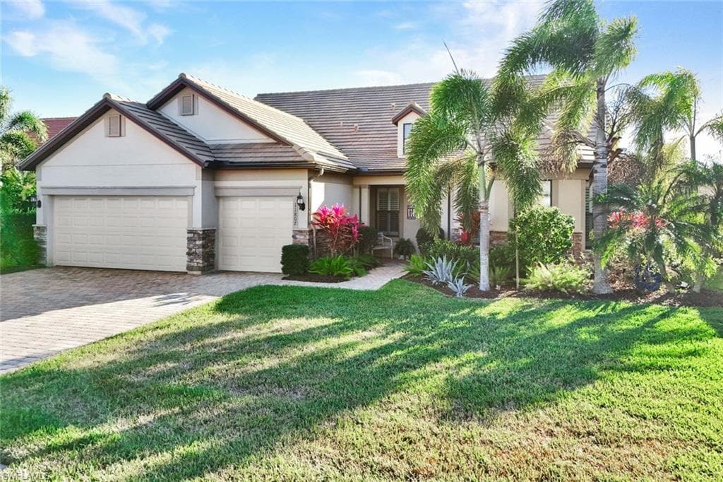11807 Dixon DR FORT MYERS, FL 33913