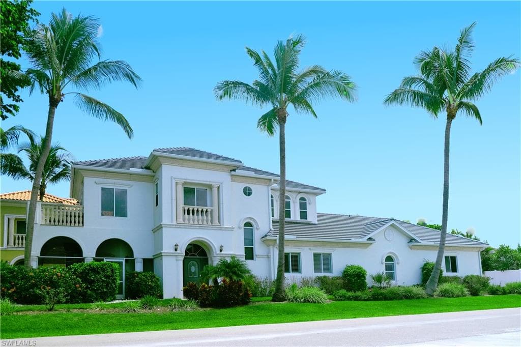 11002 Vanderbilt DR NAPLES, FL 34108