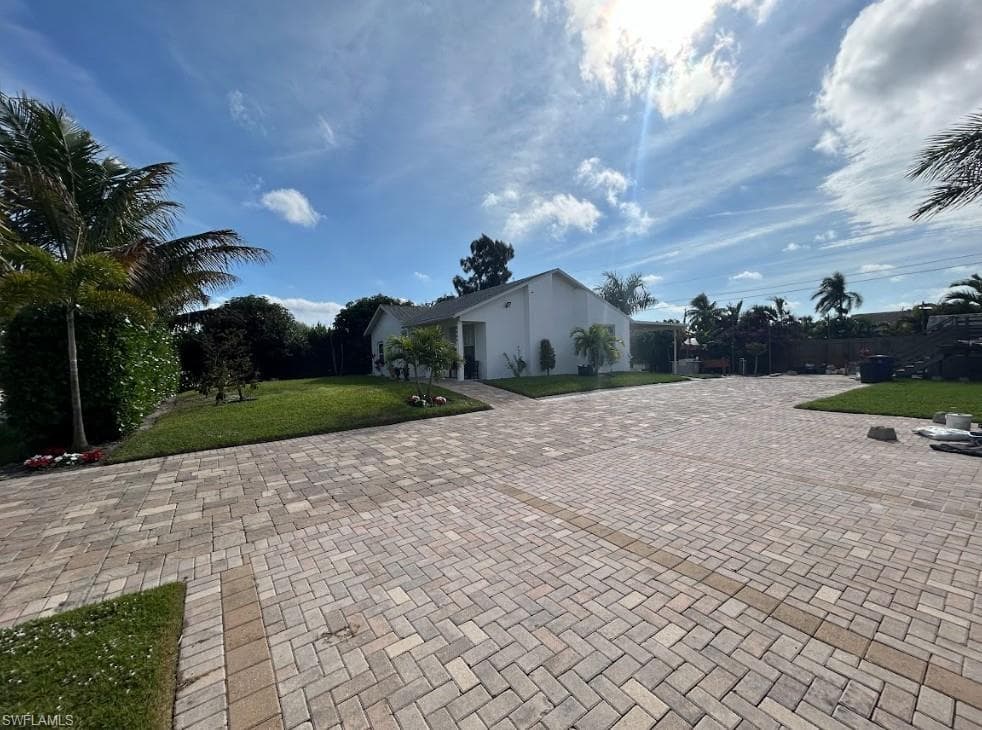 18464 Iris RD FORT MYERS, FL 33967