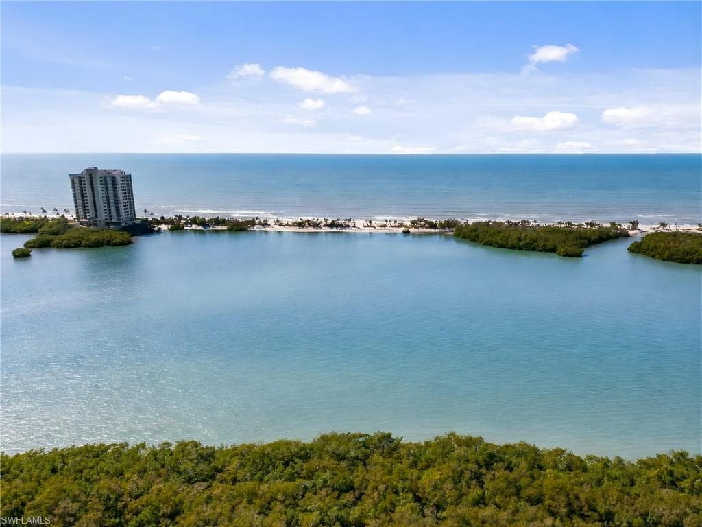 5555 Heron Point DR 401 NAPLES, FL 34108