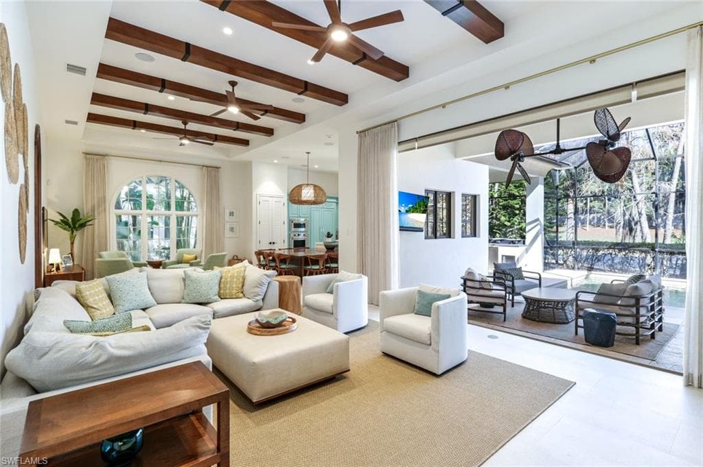 2904 Tiburon BLVD E NAPLES, FL 34109