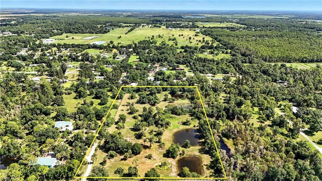 6821 Rich RD NORTH FORT MYERS, FL 33917