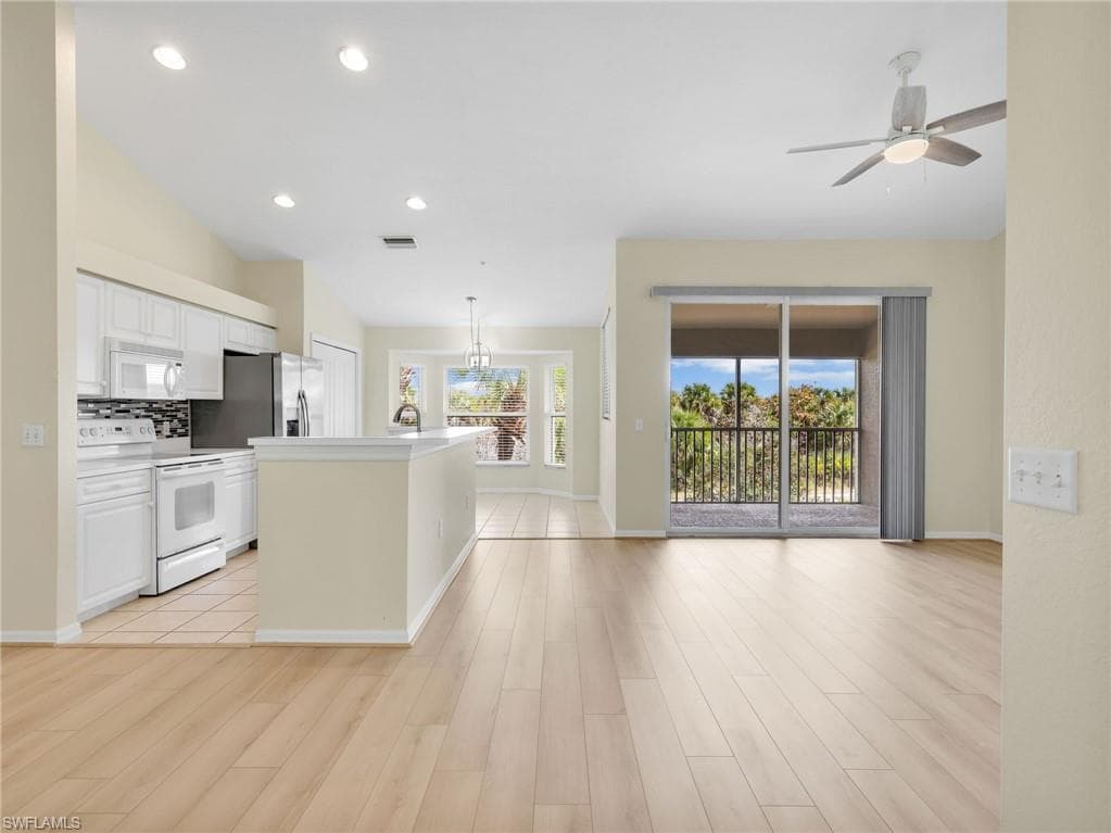 20061 Barletta LN 2625 ESTERO, FL 33928
