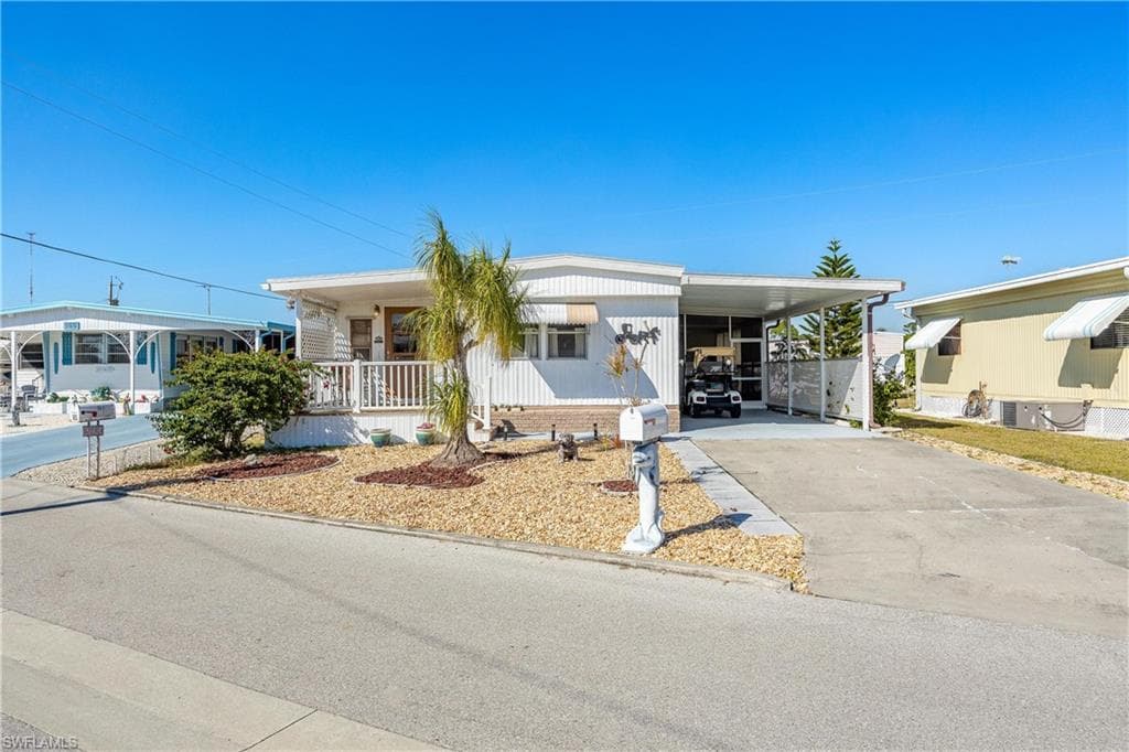 163 Chisholm TRL NORTH FORT MYERS, FL 33917